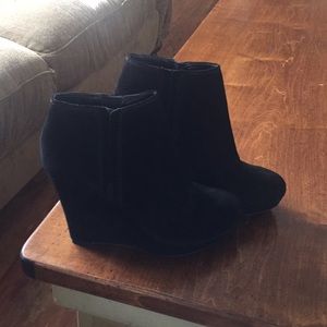 NWOT Jessica Simpson booties